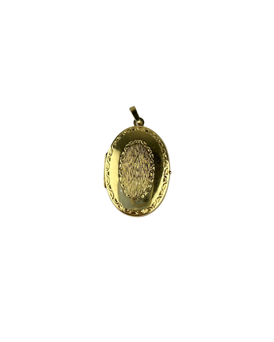 Large Locket Pendant in 9ct Yellow Gold