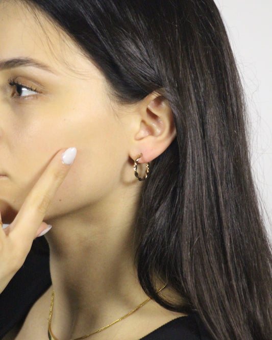 21mm Wavy Hoop Earrings in 9ct Yellow Gold