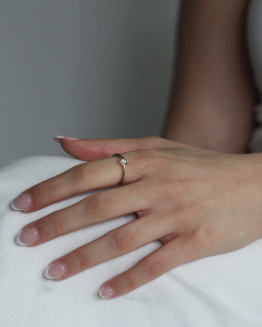 Solitaire Ring in Sterling Silver