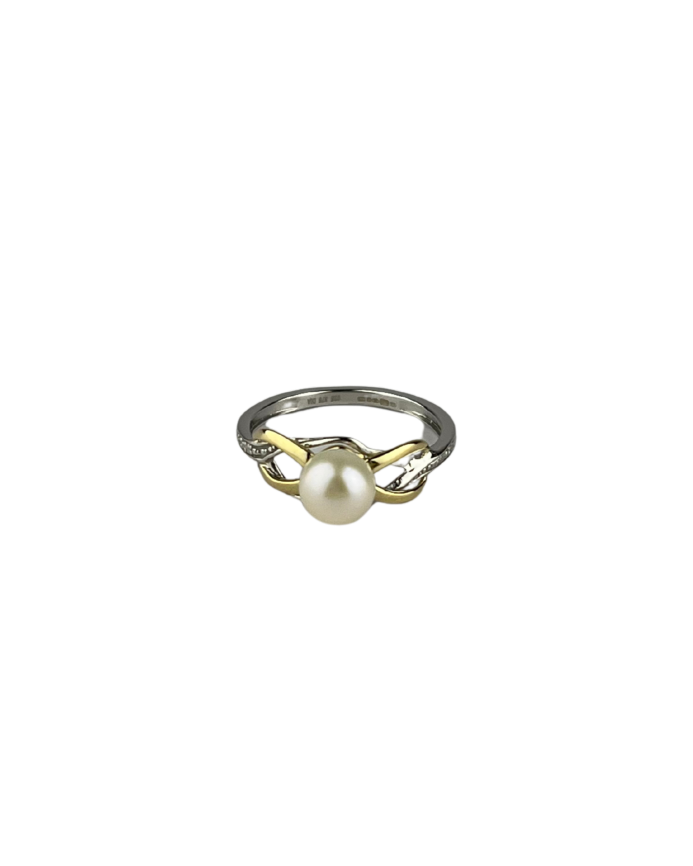 Pearl and Diamond Ring in Sterling Silver and 9ct Yellow Gold
